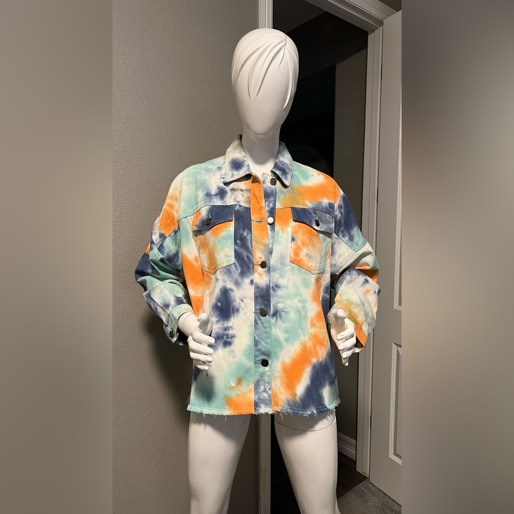 Easel Denim Mix Tie Dye Washed Spread Collared NeckTwill Boyfriend Shirt Jacket.